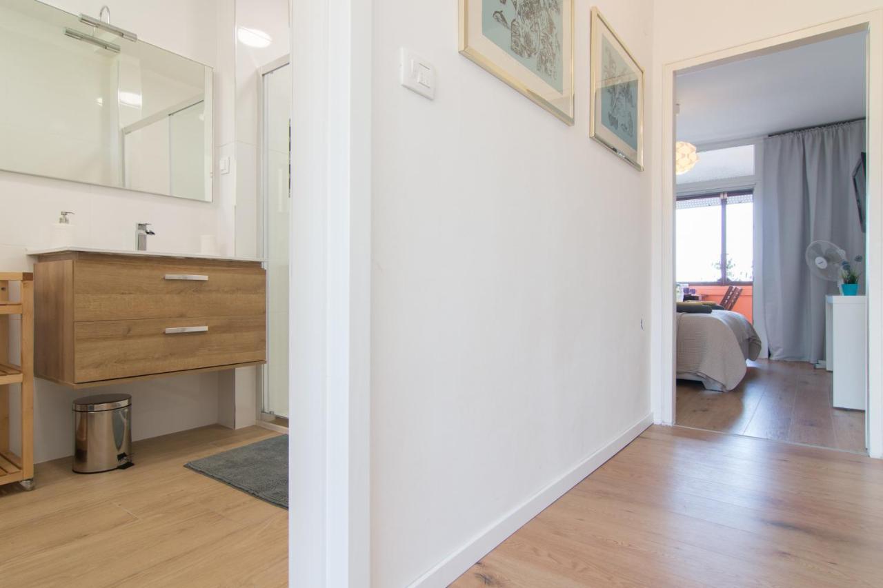 Harbour-Apartment With Sea View And Parking Spot プーラ エクステリア 写真