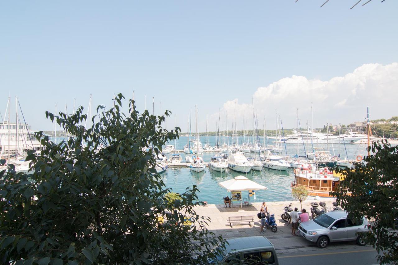 Harbour-Apartment With Sea View And Parking Spot プーラ エクステリア 写真