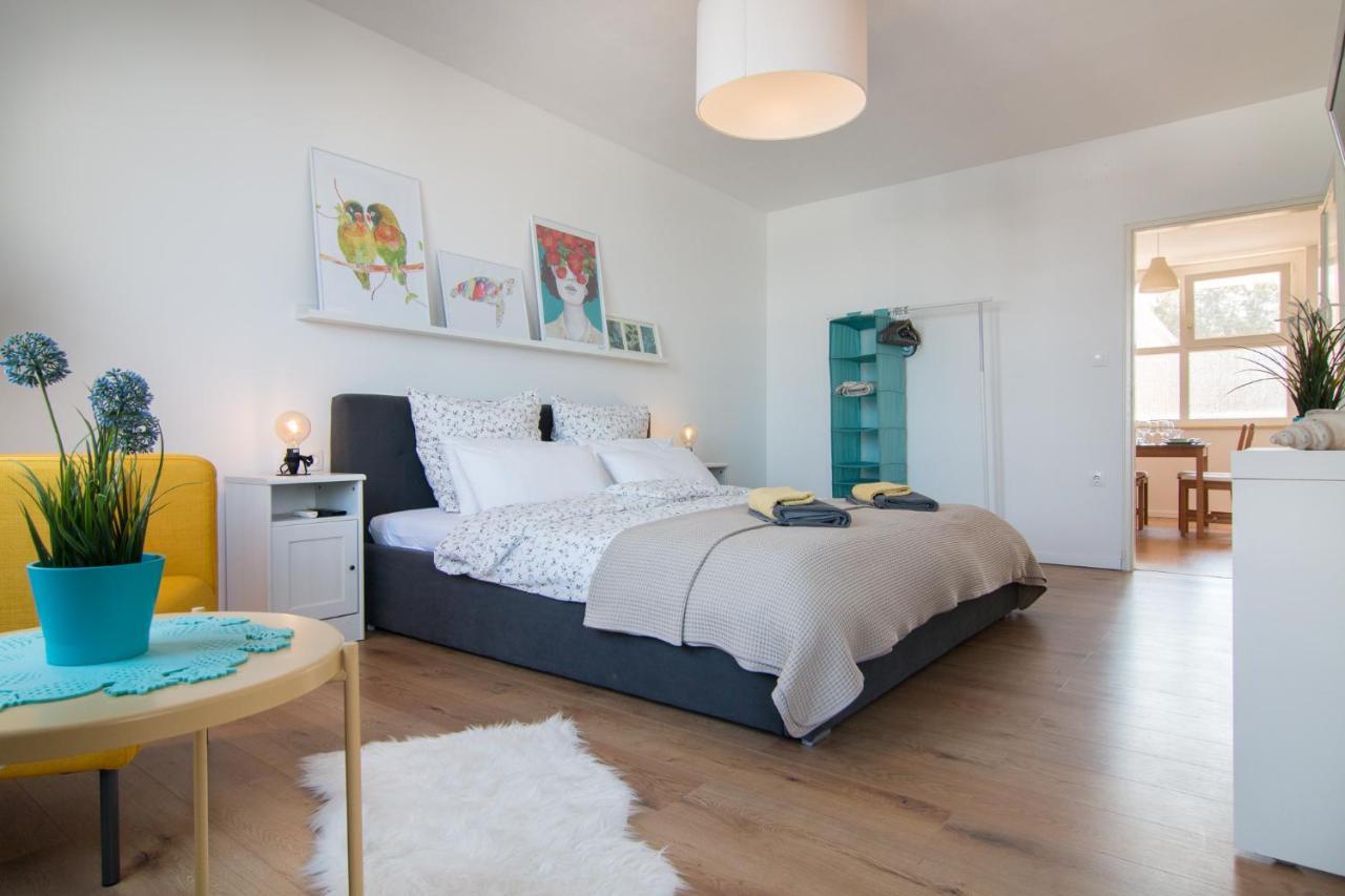 Harbour-Apartment With Sea View And Parking Spot プーラ エクステリア 写真